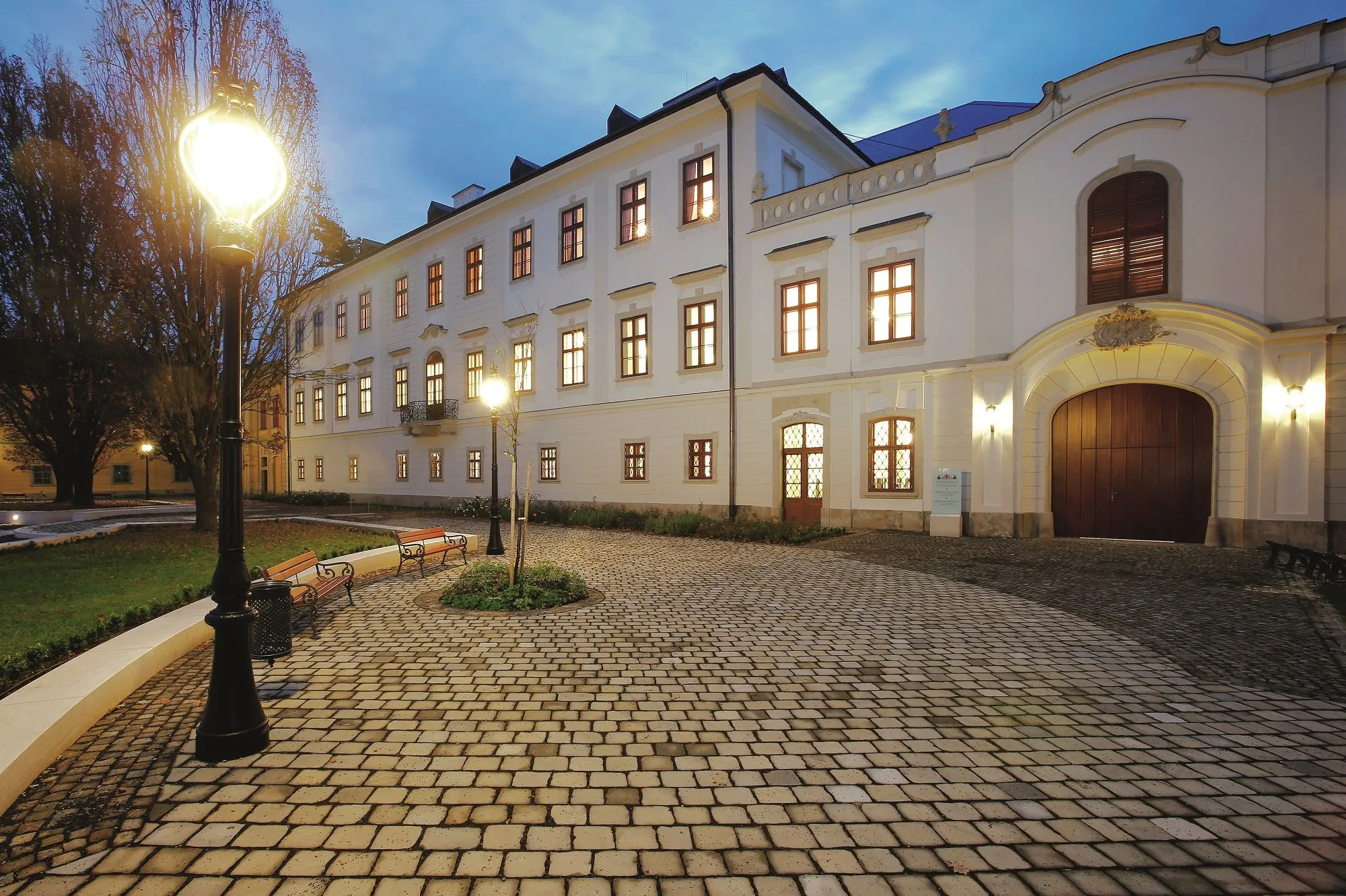 Az Egri érseki palota.